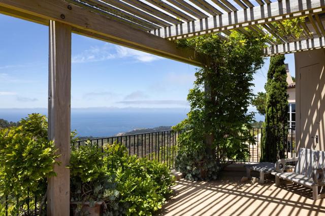 3200 Red Wolf Drive, Carmel CA: https://media.crmls.org/mediaz/e40babc3-03b0-42de-829e-d58e0fb79830.jpg