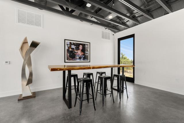 36051 E Benton Rd., Temecula CA: https://media.crmls.org/mediaz/e40bbaff-dd54-4f11-a130-ed6b4612dc0c.jpg