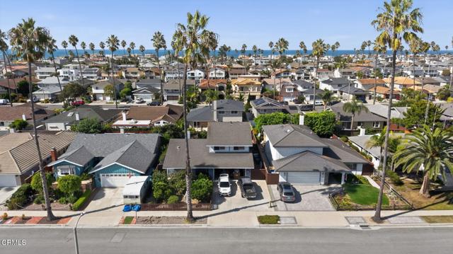 2833 Sailor Avenue, Ventura CA: https://media.crmls.org/mediaz/e40bd7d8-1350-4d3b-b7c9-070493bacd8a.jpg