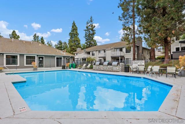 15048 Avenida Venusto, San Diego CA: https://media.crmls.org/mediaz/e40c7659-d1ea-4f95-8b5f-2230e567d3cd.jpg