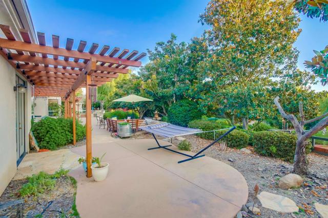 1495 Meredith Road, Fallbrook CA: https://media.crmls.org/mediaz/e40c9b48-068d-4ba1-a8f4-38a0ffe3191d.jpg