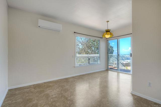 Detail Gallery Image 18 of 36 For 2428 Dunstan St, Oceanside,  CA 92054 - 3 Beds | 2/1 Baths