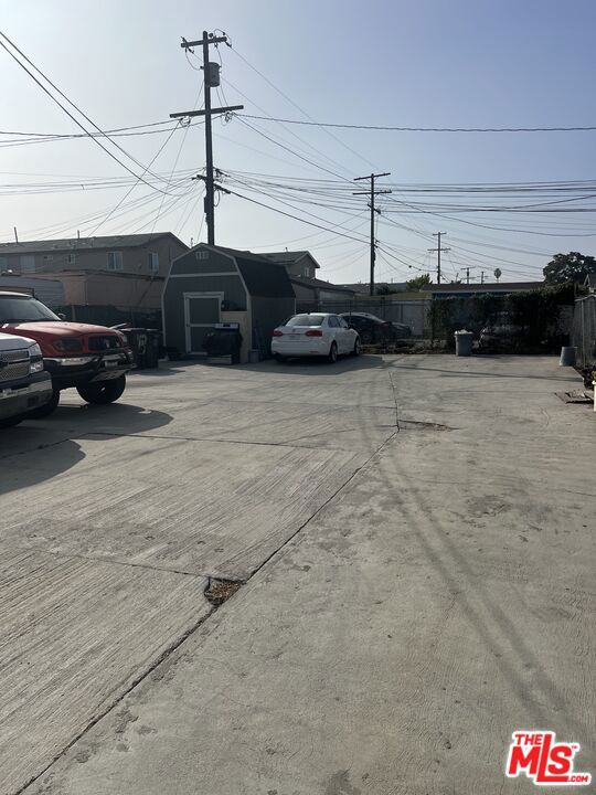 8111 S Main Street, Los Angeles CA: https://media.crmls.org/mediaz/e40feae6-f41b-4d65-9704-68bd7d8acbe4.jpg