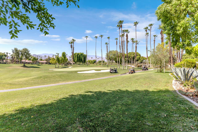 207 Bouquet Canyon Drive, Palm Desert, CA 92211