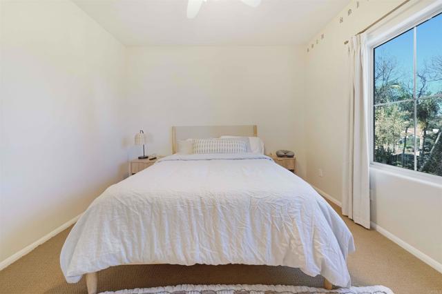 2173 Twisted Oak Ln Lane, Alpine CA: https://media.crmls.org/mediaz/e41135dc-ebc5-4f1f-9004-73080fe3633b.jpg