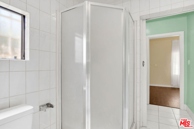 7275 Fountain Avenue, Los Angeles CA: https://media.crmls.org/mediaz/e41192b9-f251-4a5d-a93c-099f3996cb89.jpg