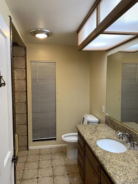 9109 Huntley Road, Fallbrook CA: https://media.crmls.org/mediaz/e4122db7-674b-48a4-aa53-89073823b672.jpg