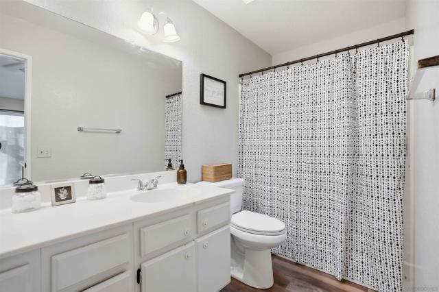 998 Hillcrest St, Hemet CA: https://media.crmls.org/mediaz/e4134189-6d2a-44af-8501-5502c62b180a.jpg