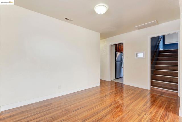 527 42nd Street, Richmond CA: https://media.crmls.org/mediaz/e413ad81-f63d-4ca4-93c5-d9ec17c04838.jpg