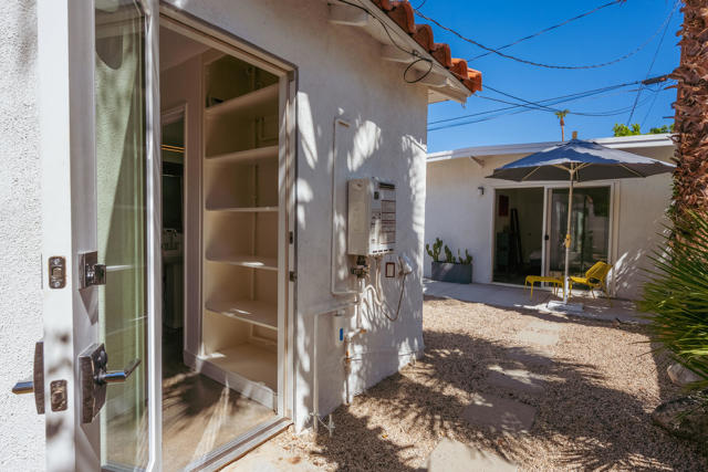 748 N Calle Rolph, Palm Springs, CA 92262