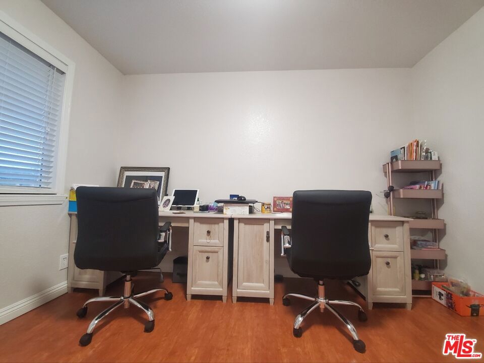 https://media.crmls.org/mediaz/e414e52c-4446-4f08-9304-356df5510655.jpg?preset=X-Large