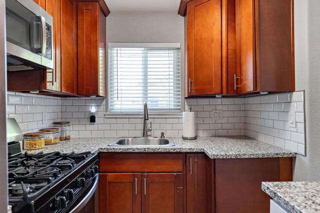 Detail Gallery Image 9 of 21 For 8943 El Mirador Dr #4,  Elk Grove,  CA 95624 - 2 Beds | 1 Baths