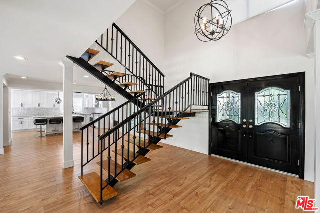 22619 Town Crier Road, Calabasas CA: https://media.crmls.org/mediaz/e4164b29-a586-4d1e-a611-03de1e4c7d11.jpg
