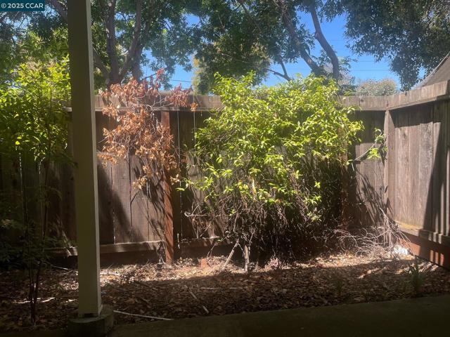 1140 Detroit Avenue, Concord CA: https://media.crmls.org/mediaz/e4175508-2ebf-48c2-b26b-39dbc473d0fa.jpg