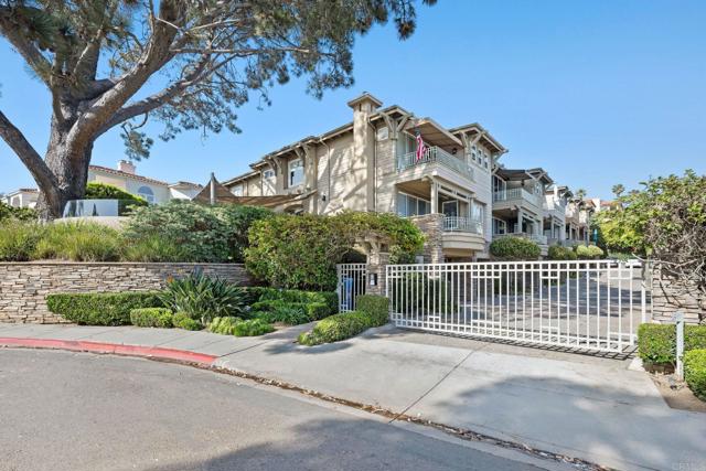 Detail Gallery Image 11 of 50 For 834 S Cedros, Solana Beach,  CA 92075 - 3 Beds | 2/1 Baths