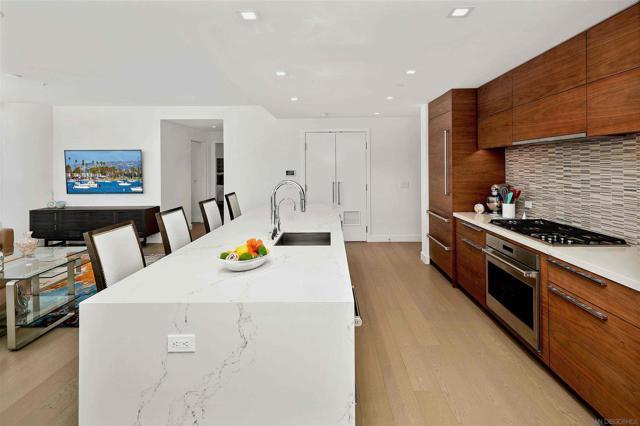 Image 13 of 49 For 888 E Street  501