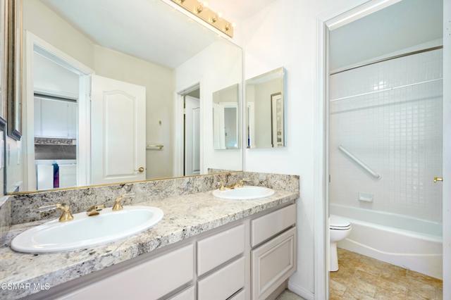 3695 Mapleknoll Place, Thousand Oaks CA: https://media.crmls.org/mediaz/e418ff92-a60f-46df-8c3c-ce382ecc125d.jpg