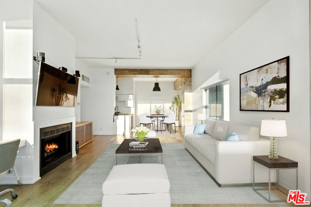 1155 N La Cienega Boulevard, West Hollywood CA: https://media.crmls.org/mediaz/e4193545-d824-4edd-8cbd-83a3b70e9b7b.jpg