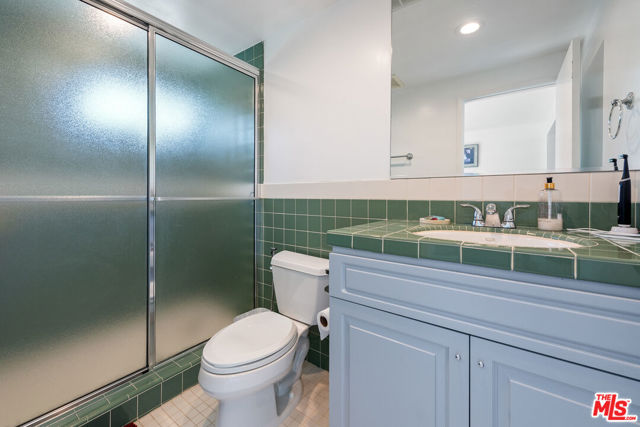 2357 Knob Hill Drive, Riverside CA: https://media.crmls.org/mediaz/e4195b63-c4b0-4d70-b563-373fdd77189f.jpg