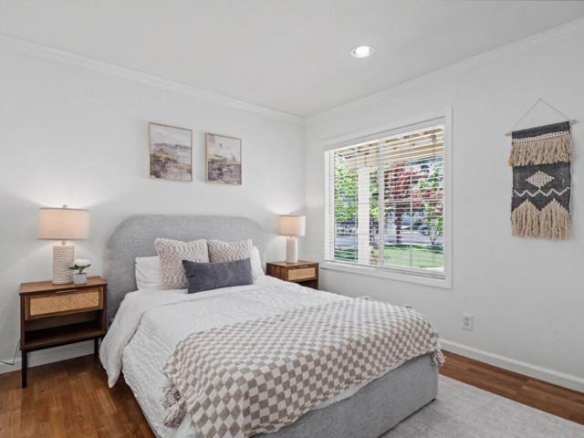 4950 Scarlett Way, San Jose CA: https://media.crmls.org/mediaz/e4196228-6494-4c94-963b-a6a108ba437c.jpg