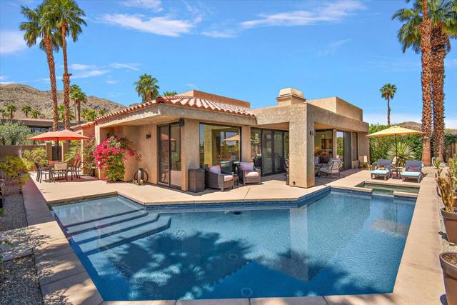 11 Vista Loma Drive, Rancho Mirage CA: https://media.crmls.org/mediaz/e41a6349-9127-4c07-9f26-77743c8f5477.jpg