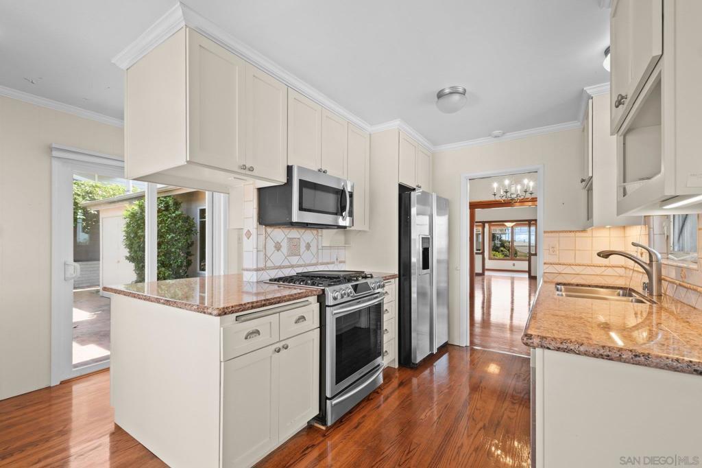 4444 Leon St. - photo 13