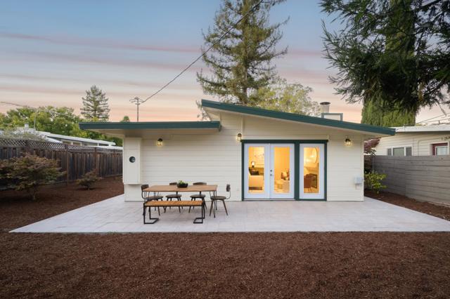 3222 Ramona Street, Palo Alto CA: https://media.crmls.org/mediaz/e41a920f-835e-4ead-bf06-3a3d74fb7256.jpg