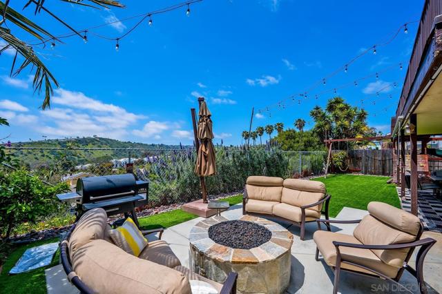 4048 Raffee Dr, San Diego CA: https://media.crmls.org/mediaz/e41b3cb2-fd3e-4a46-8cdf-a5b12d186fc1.jpg