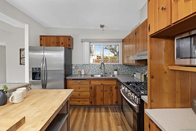2534 Bartel St, San Diego CA: https://media.crmls.org/mediaz/e41b95e0-68a6-4bd8-9eed-fe9a0fa722cb.jpg