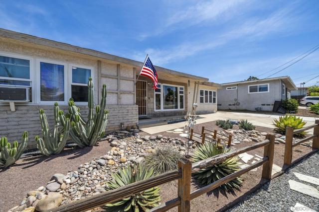 6352 Cleo St, San Diego CA: https://media.crmls.org/mediaz/e41ba46d-a3d0-4202-8931-e59869b4d657.jpg