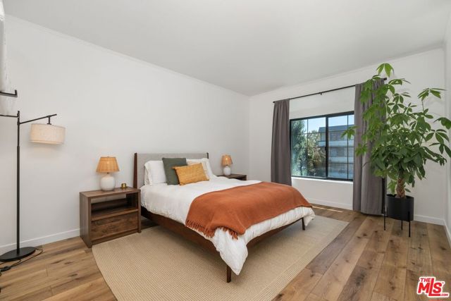 306 BORA BORA Way, Marina del Rey CA: https://media.crmls.org/mediaz/e41c4a37-74c3-4585-b417-c636b17160f7.jpg