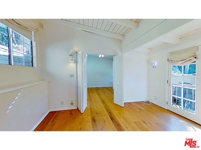 10211 Seabury Ln Guest House, Los Angeles, CA 90077