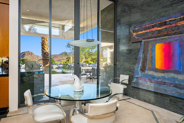 79235 Tom Fazio N Lane, La Quinta CA: https://media.crmls.org/mediaz/e41d3984-0e53-47f9-8af7-fd827623a3e7.jpg