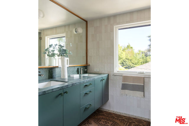 2374 Edgewater Terrace, Los Angeles CA: https://media.crmls.org/mediaz/e41e98cc-2fd7-416a-b5ea-b0b6a27562df.jpg