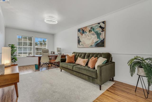 349 Cose Ln, Tracy CA: https://media.crmls.org/mediaz/e41ed2af-6c29-4a14-b2e4-e417cf4ecedd.jpg