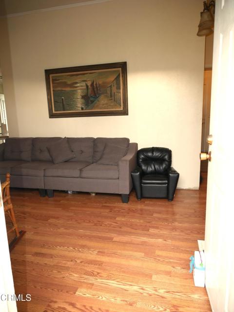397 Hupa Street, Ventura CA: https://media.crmls.org/mediaz/e41f3779-5ec3-444c-8f8f-5bd46c4dd325.jpg