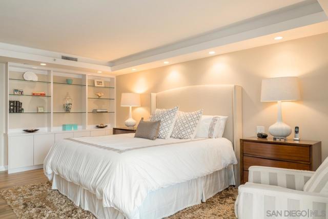 1750 Avenida del Mundo, Coronado CA: https://media.crmls.org/mediaz/e41f5bc3-5a47-4053-af20-bb6b500a8e1e.jpg
