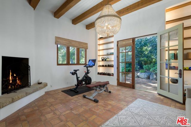 849 Ashley Road, Montecito CA: https://media.crmls.org/mediaz/e41f6325-b57c-4070-9876-10bc8d9d21a8.jpg