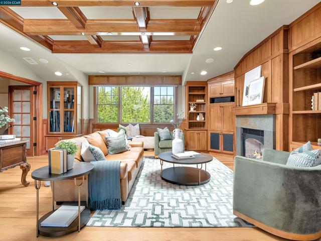 Image 41 of 60 For 5401 Penny Ln