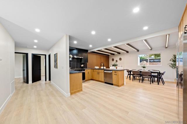 Image 20 of 48 For 4664 Isleta Ave