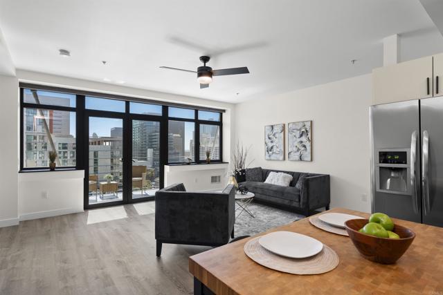 1551 4Th Avenue, San Diego CA: https://media.crmls.org/mediaz/e420134e-5c89-4cbd-b868-0b96618453f2.jpg