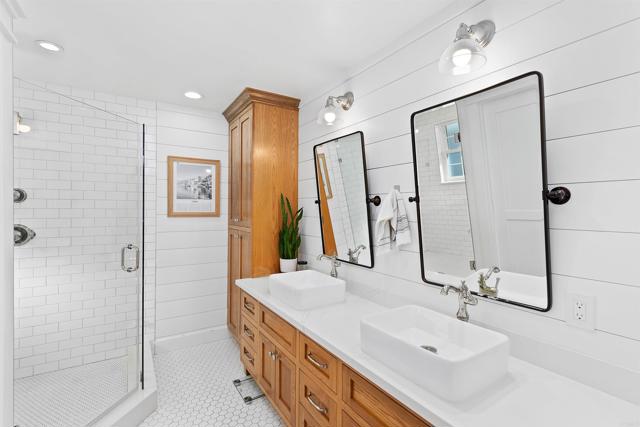 2103 Loquat Place, Oceanside CA: https://media.crmls.org/mediaz/e42151fb-c323-4147-b127-914b4c837122.jpg