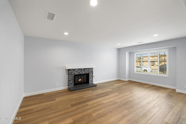 350 Campbell Way, Oxnard CA: https://media.crmls.org/mediaz/e421b58f-f096-4d6a-9e14-66aa3ddef939.jpg