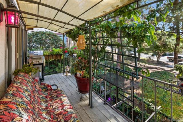 11407 Madera Rosa Way, San Diego CA: https://media.crmls.org/mediaz/e421c667-fb5d-48ee-9674-8def7b4c30e0.jpg