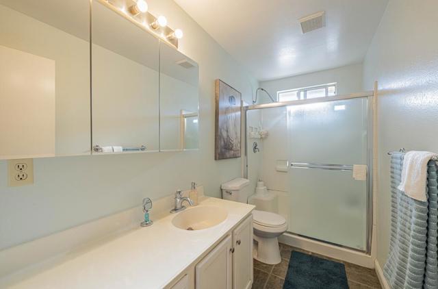 267 Palo Verde Street, Greenfield CA: https://media.crmls.org/mediaz/e422639f-a2de-4ebe-b9f0-5fa0c1884f9d.jpg