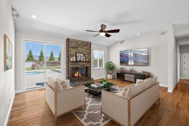 12320 Highland Estates Lane, San Martin CA: https://media.crmls.org/mediaz/e4228490-3ba4-4f6a-af0a-cd5ba27e3499.jpg