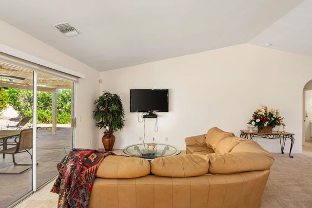 39041 Palace Drive, Palm Desert, CA 92211