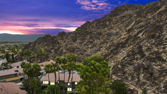 Image 26 of 30 For 78225 Cortez Lane 185