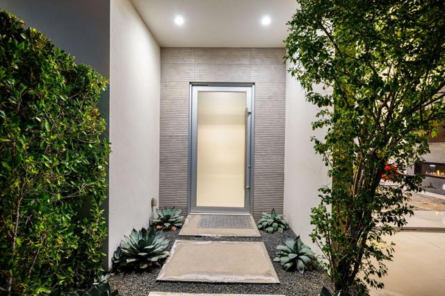 1940 S Barona Road, Palm Springs, CA 92264
