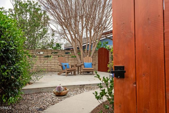 Detail Gallery Image 4 of 40 For 4725 Loma Vista Rd, Ventura,  CA 93003 - 3 Beds | 2 Baths